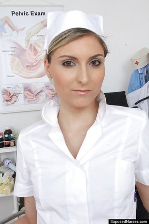 18 year old black girl Nia Nacci doffs school clothes to poses naked